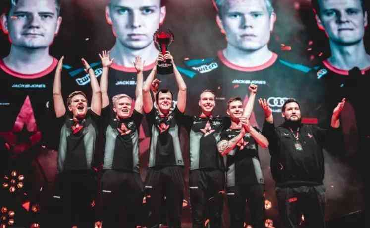 有阵容的充 有阵容的充